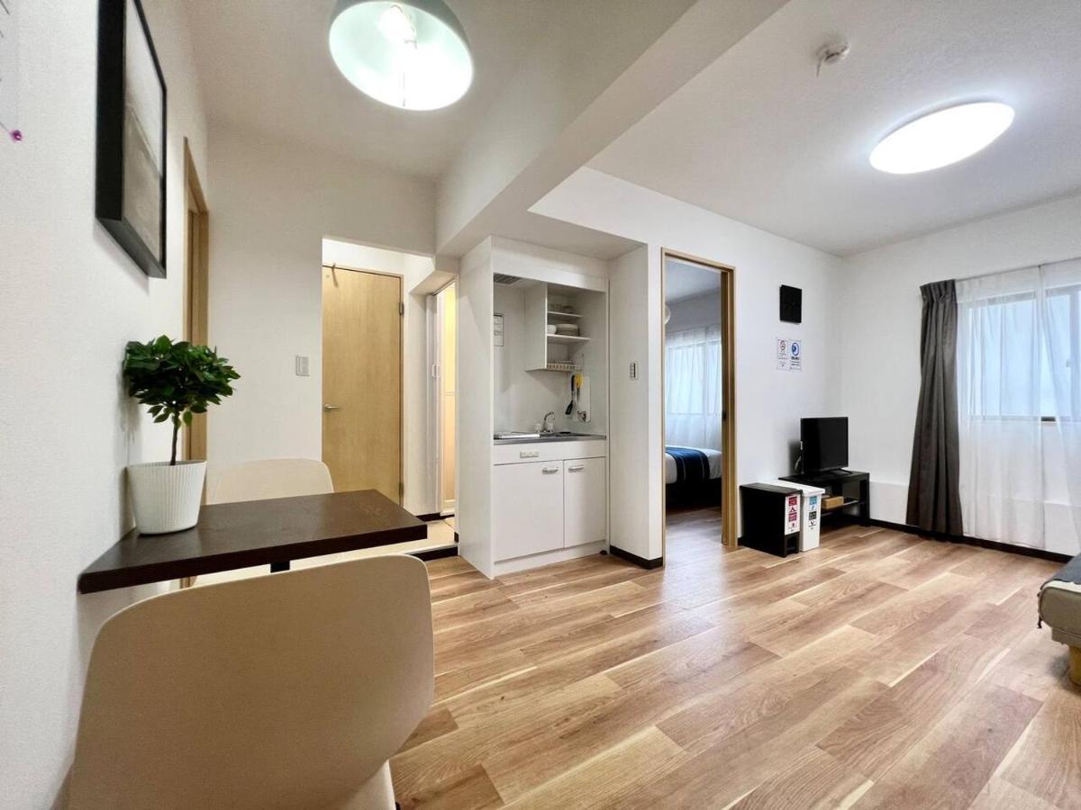 Rakuto Tsutenkaku: Central Namba Apartment with Easy Airport Access Osaka Exterior photo