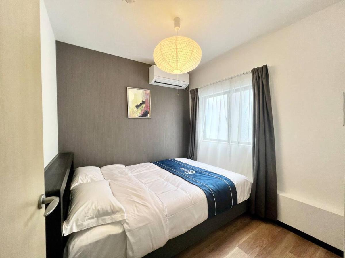 Rakuto Tsutenkaku: Central Namba Apartment with Easy Airport Access Osaka Exterior photo